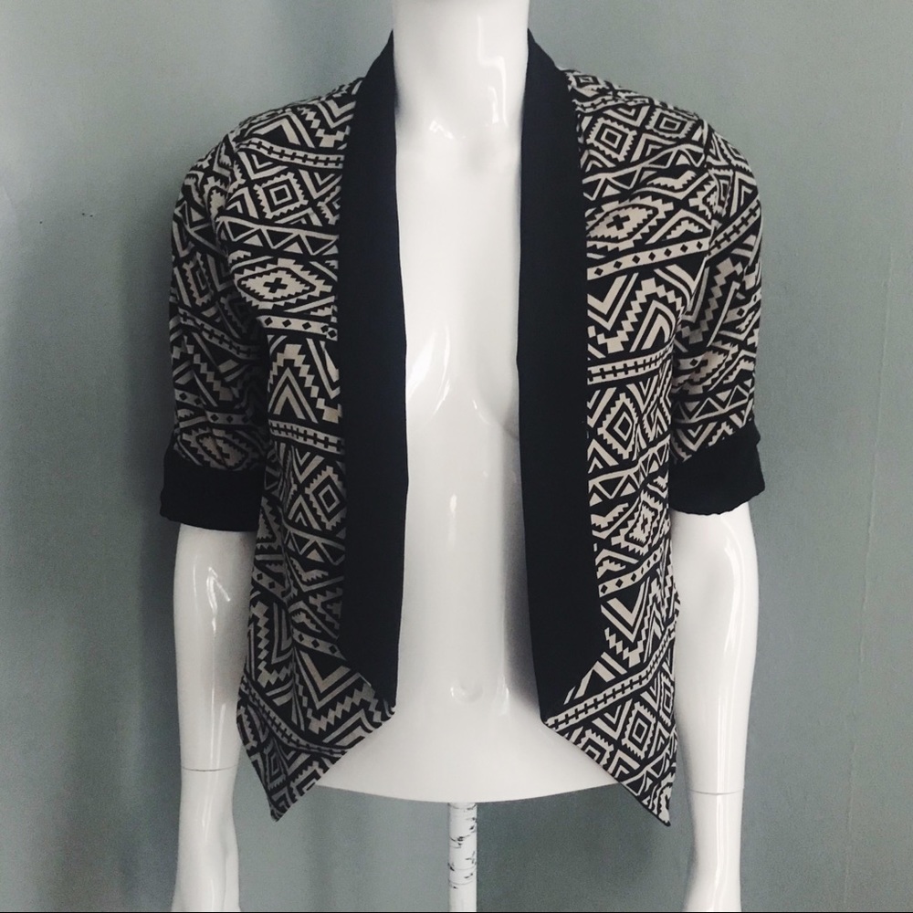 Cropped Geometric Patterned Blazer | Size S - Picture 1 of 6